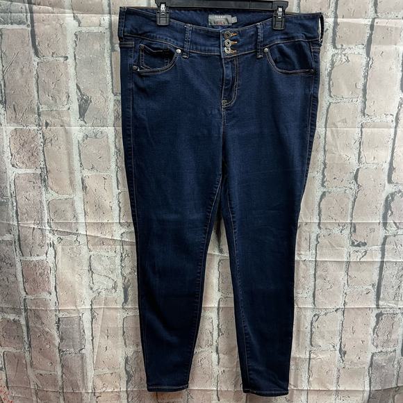 Torrid Feel the Fit Jegging High Rise Super Soft Size 16R - Picture 6 of 12